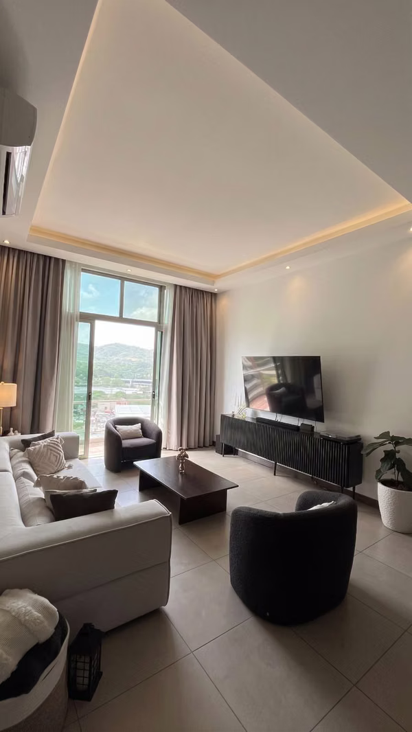 Penthouse Apartment Rental El Salvador - 124; Front to Multisquare - 124; 3 H - 124; Hab. Full servi