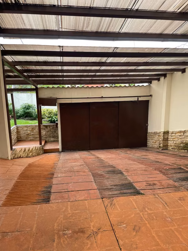 CASA EN ALQUILER EN CUMBRES DE LA ESMERALDA ANTIGUO CUSCATLAN