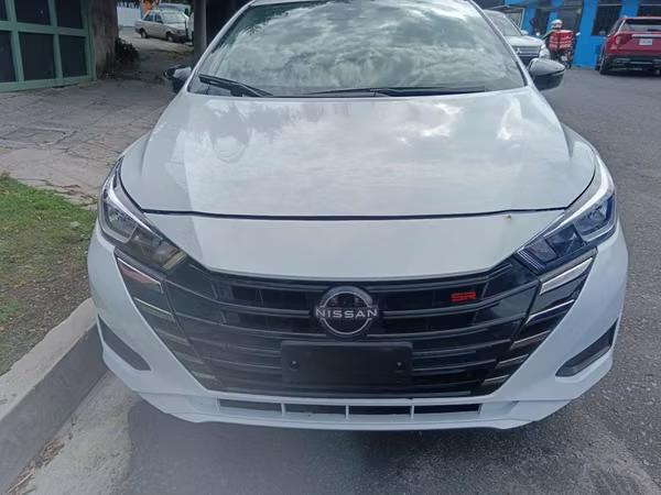 Sendo Nissan Versa sr 2024