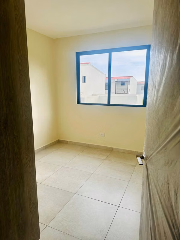 Casa en Venta en Zaragoza - Residencial Las Pergolas