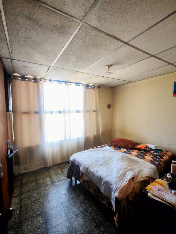 Venta de casa en Residencial Loma Linda, cerca del Estadio Cuscatlán