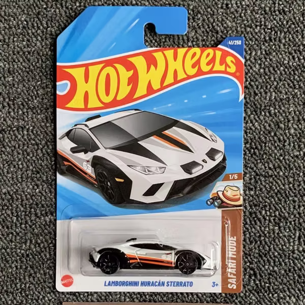 Hot Wheels Lamborghini Huracán Sterrato (White).