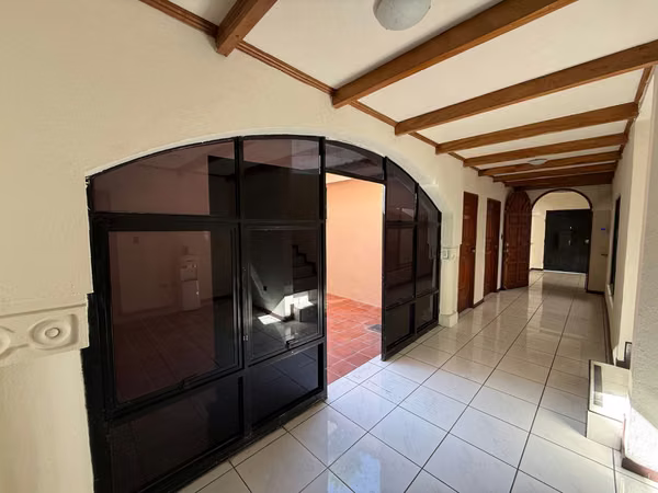 VENTA CASA ANTIGUO CUSCATLAN RES. CUMBRES DE LA ESMERALDA
