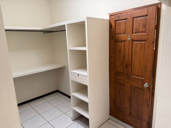 VENTA CASA ANTIGUO CUSCATLAN RES. CUMBRES DE LA ESMERALDA