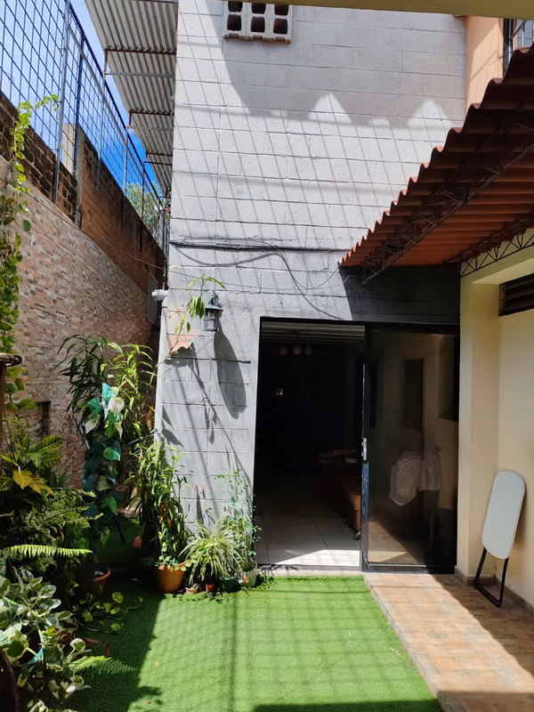 Inmueble de gran plusvalía, para negocio o vivienda, en zona centrica