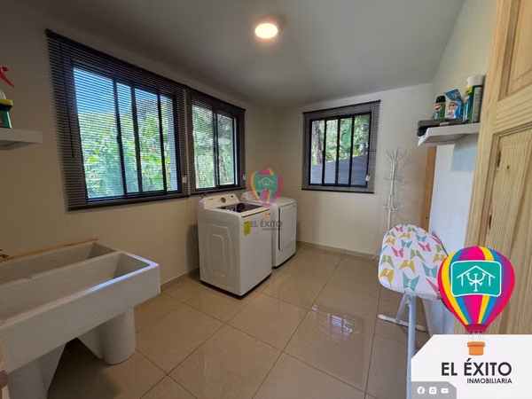 VENDO CASA DE LUJO EN JUAYUA, SONSONATE
