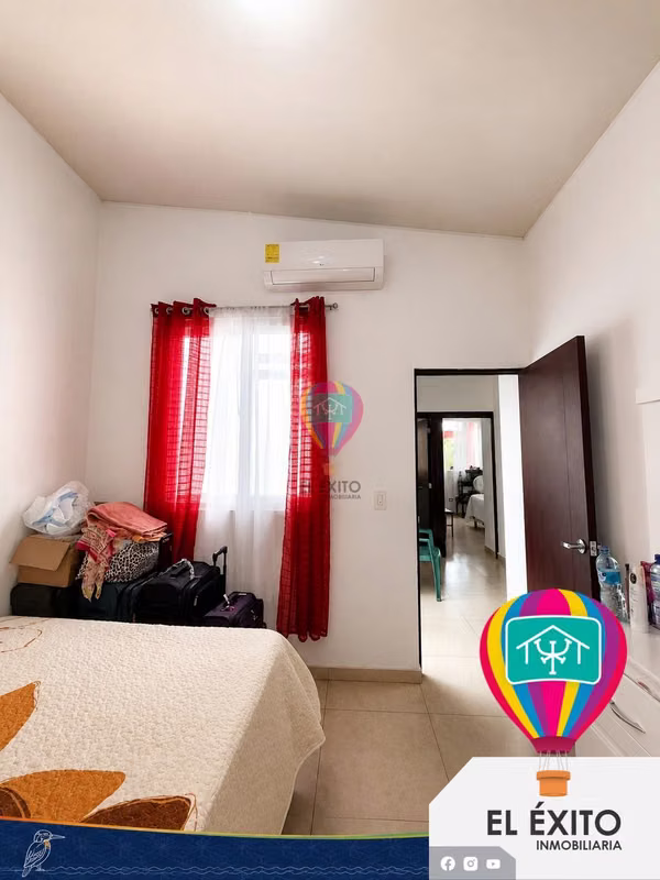 VENDO CASA EN RESINDECIAL METROPOLIS SAN GABRIEL, SAN SALVADOR