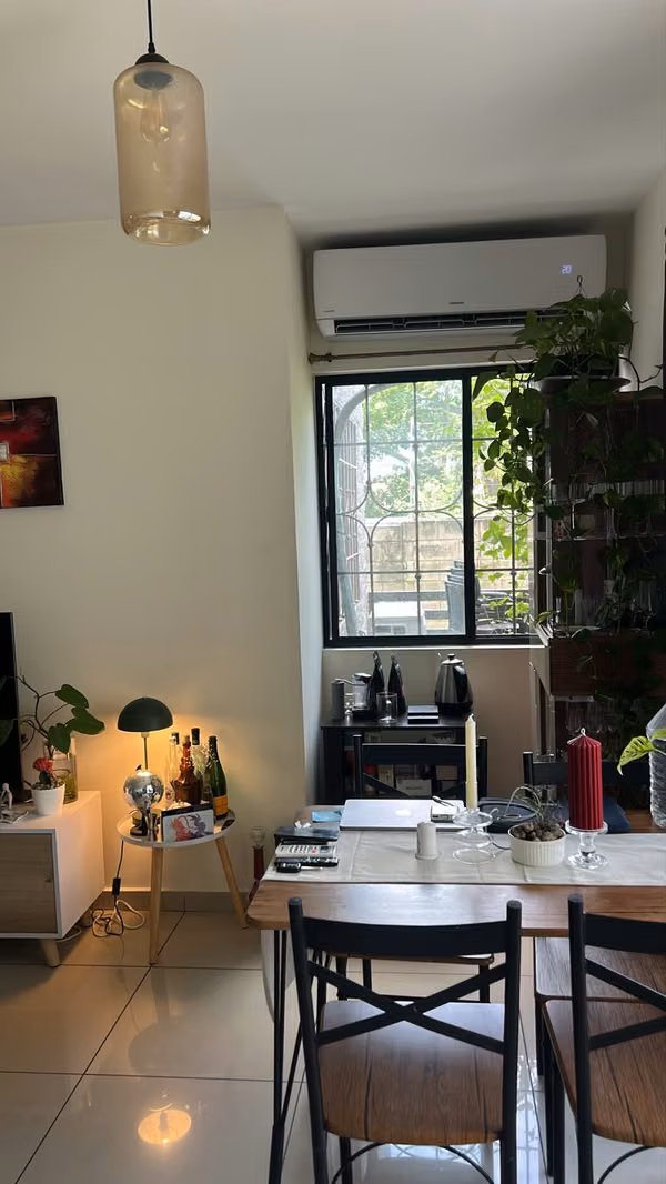 Venta apartamento Col. San Mateo, excelente ubicación, aire acondicionado y 2 parqueos