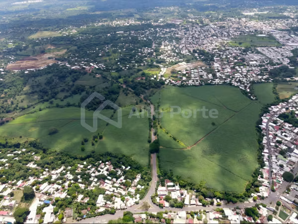 Terreno en venta en Ahuachapán con vocación habitacional