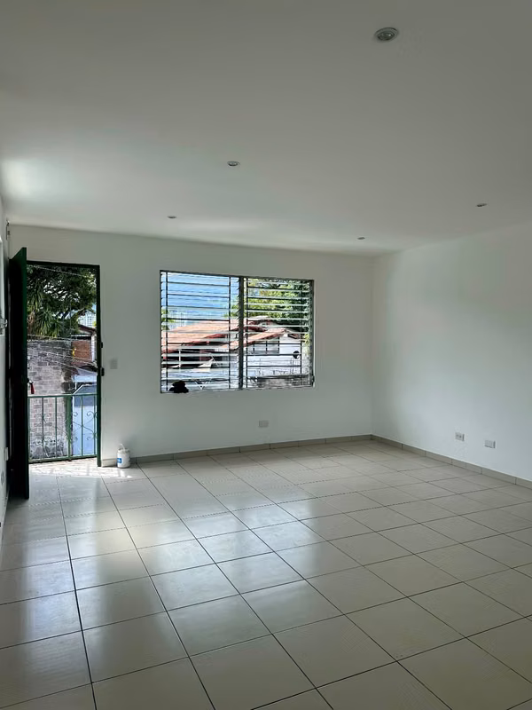 Alquilo! Apartamento remodelado, excelente zona, Antiguo Cuscatlan.