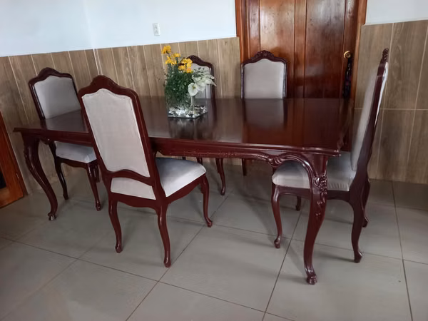 Elegant Dining Room Mill 5 chairs