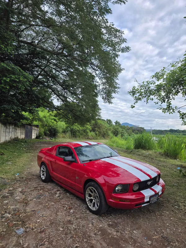 Ford mustang s197 I accept car on account