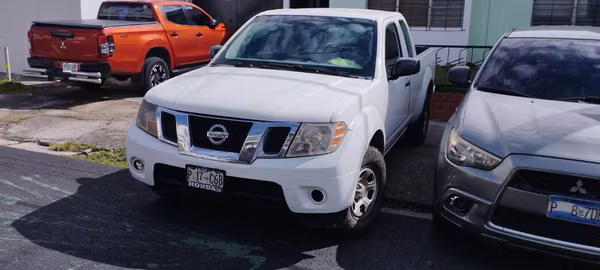 SOLD NISSAN FRONTIER 2013 WITH ENGINE 2015 (DULY REGISTERED IN SERTRACEN) WITH 70,000 MILES