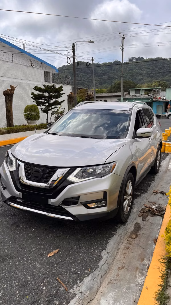 NISSAN ROGUE SV 2019