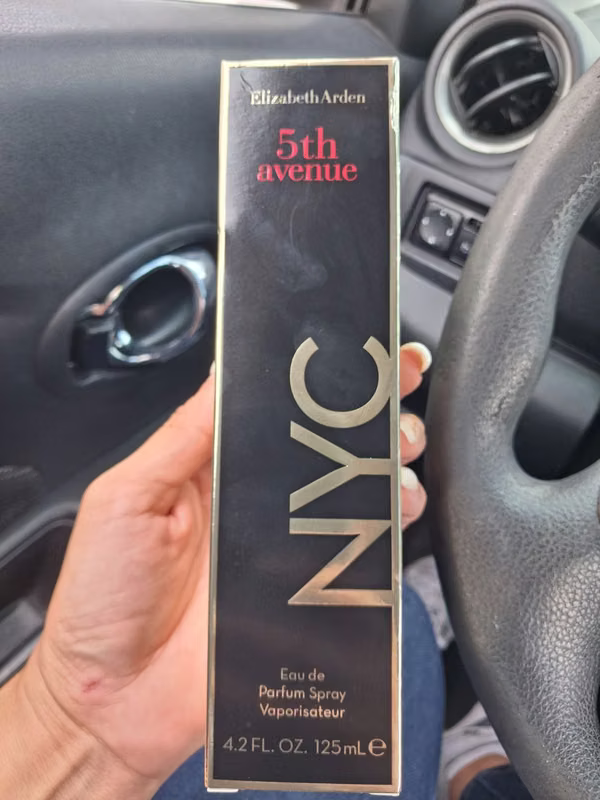 New Women's Perfume 5th Avenue