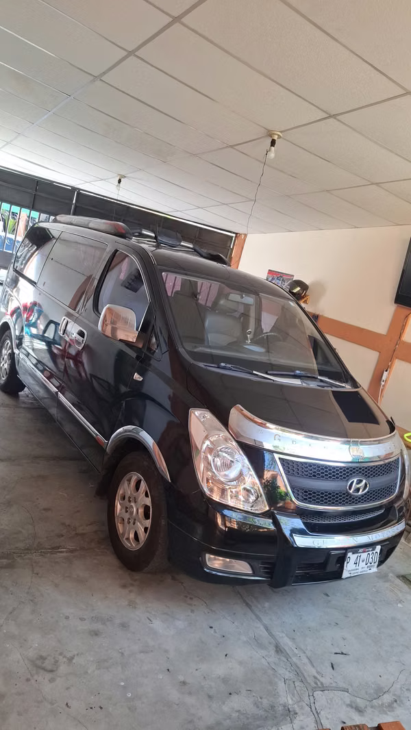 RENTAL HYUNDAI GRAND STAREX