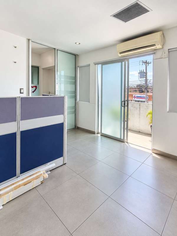 LOCAL FOR RENT EXCELLENT LOCATION COLONY STEP BEHIND FUTURE TOWER
