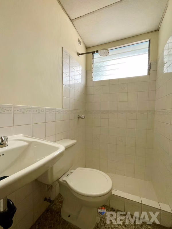 RESIDENCIAL SAN JOSÉ | CASA EN ALQUILER | Z. BLVD. CONSTITUCIÓN | A 200 M DEL SALVADOR DEL MUNDO