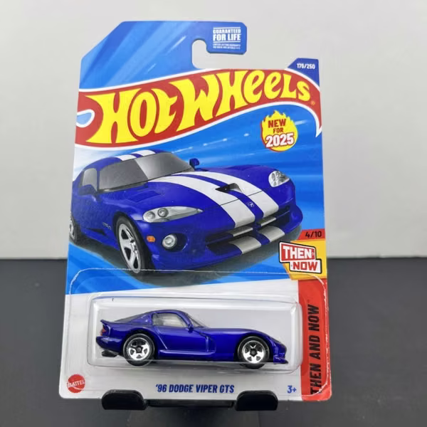 Hot Wheels 96 Dodge Viper GTS.