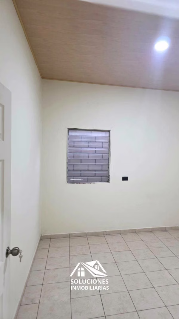SE VENDE CASA REMODELADA | UBICADA EN ATIQUIZAYA, AHUACHAPÁN, EL SALVADOR.
