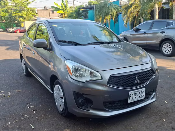 Mitsubishi Mirage G4 2020 (Bolsas de aire buenas)