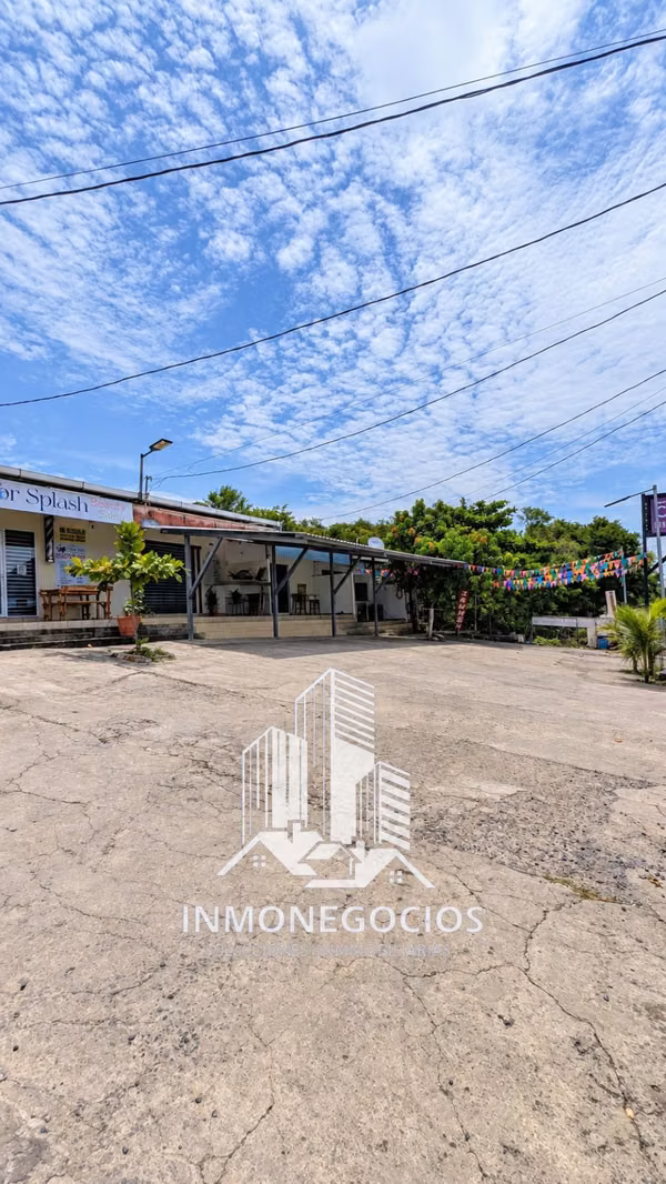 PLAZA COMERCIAL EN VENTA EN SAN BLAS, LA LIBERTAD