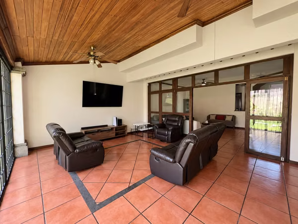 Rental House in Cumbres de Cuscatlán