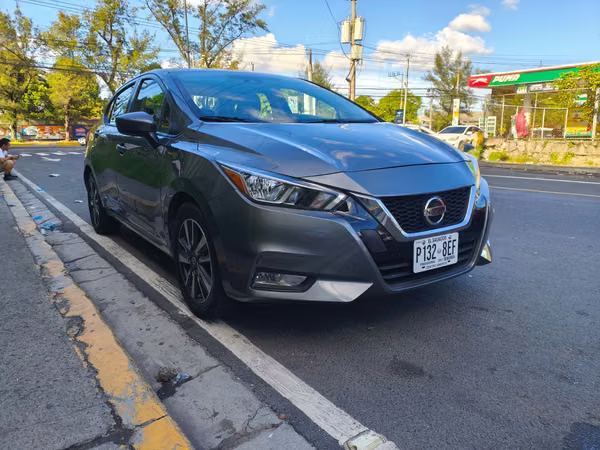 Nissan versa 2022