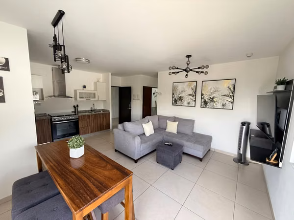SE VENDE APARTAMENTO LAS PUERTAS VILLA URBANA, POR LA 75 AVENIDA NORTE, MODERNO Excelente ubicación, a solo 500 m del Sa