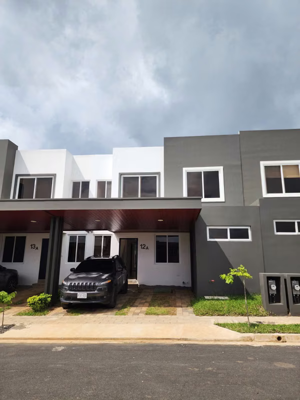 Rental House in Bonavista Norte, Zaragoza