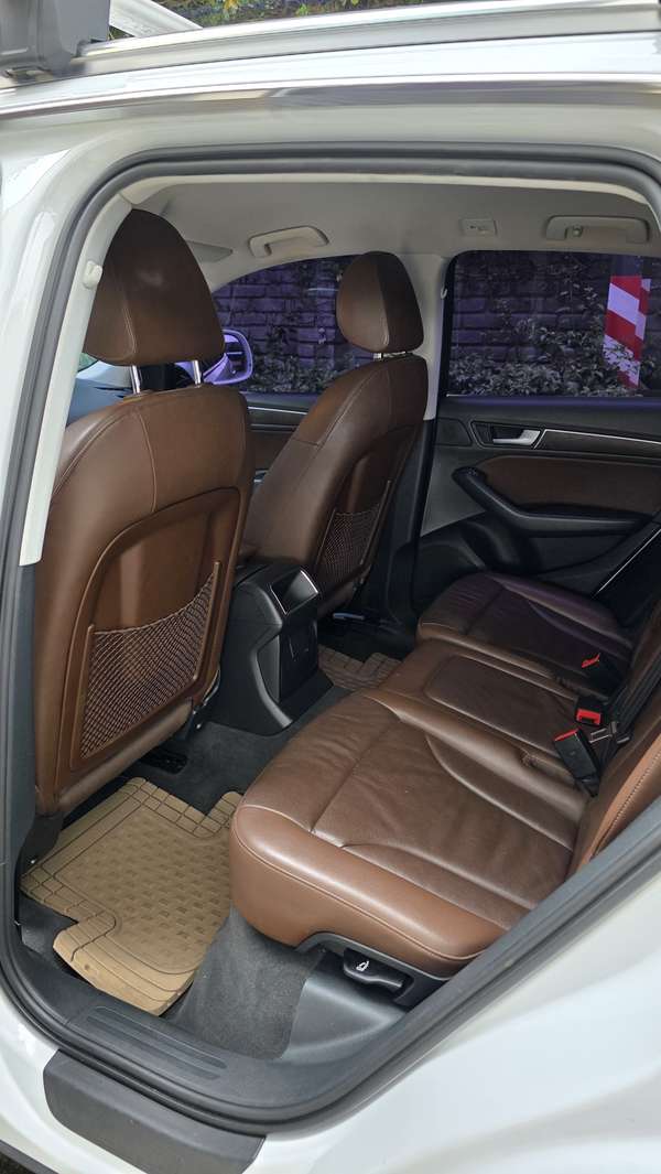 Audi Q5 2016 agency
