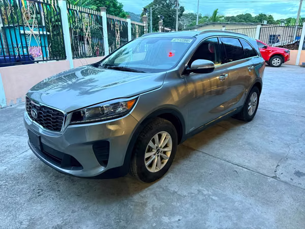 KIA SORENTO LX 2019 (4x4) - Bolsas Buenas - 3 Filas de Asientos