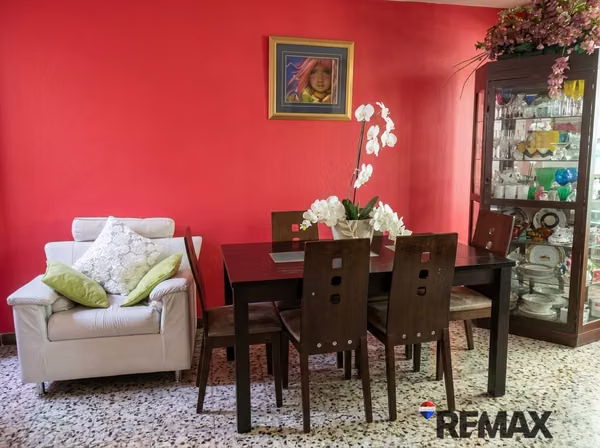RESIDENTIAL SWISS PINEAPPLE - 124; HOUSE FOR SALE - 124; SANTA KEY