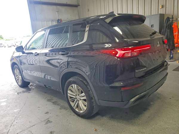 MITSUBISHI OUTLANDER ES 2023 3 FILAS