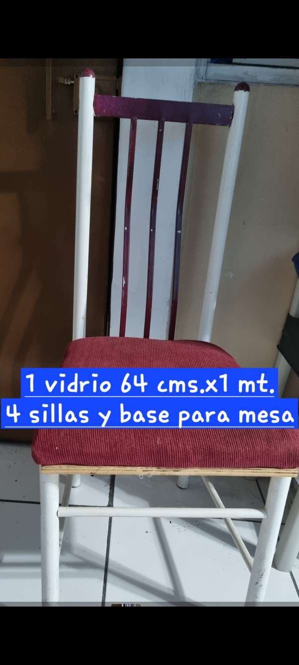 1 Glass: 64 cm x 1 mt. 4 Chairs