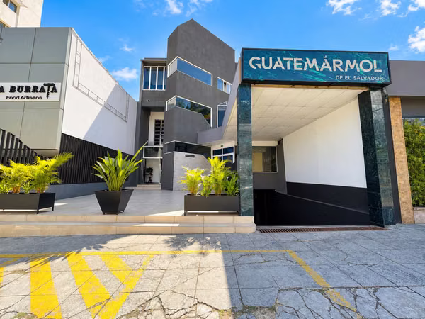 San Benito - Zona Rosa, local en alquiler, 220 mts2.