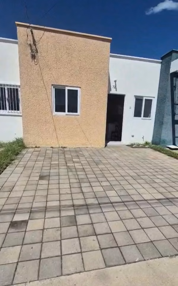 NICE HOUSE FOR SALE IN PAN AMERICAN VILLAS