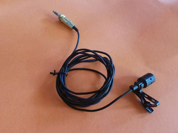 ATTENTION, THE SALVADOR! Condenser microphone for content creators