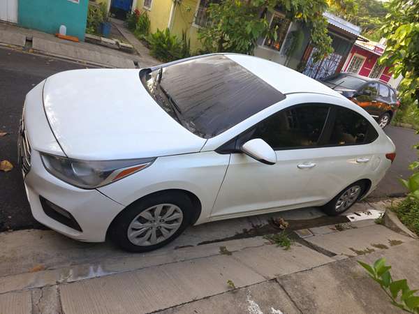 Hyundai accent 2021