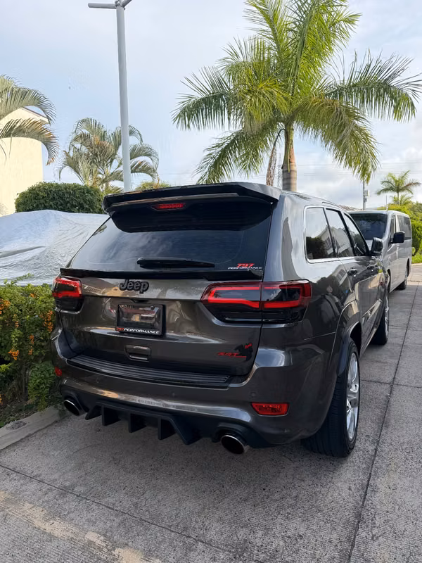 VENDO JEEP GRAND CHEROKEE SRT AGENCY