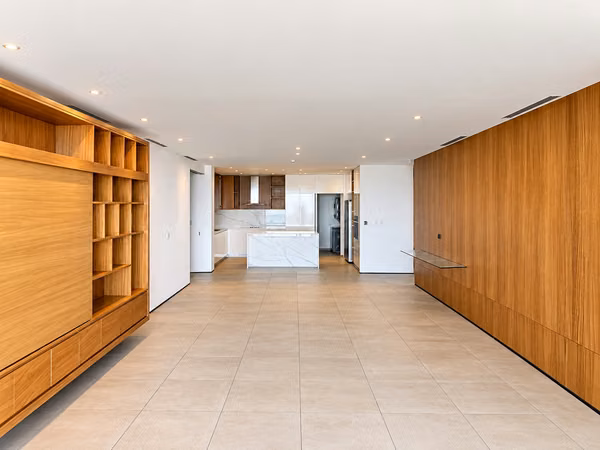 LUXURY APARTMENT FOR SALE IN FOREST TOWER