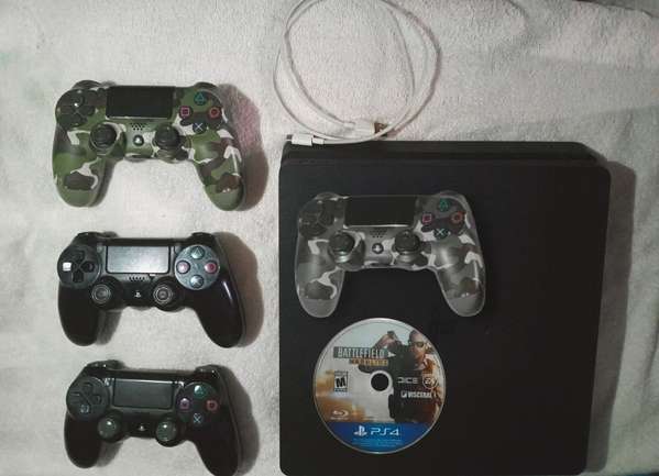 PS4 Slim