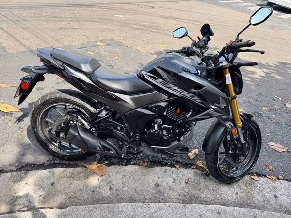 Honda CB190R 2026 with ABS - Excellent condition - 11,500 km