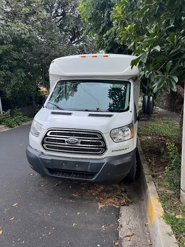 Microbus Ford Transit year 2019 for 19 passengers