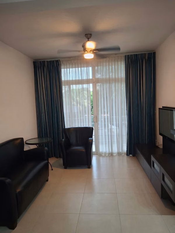 Apartamento en la Zona Escalon (en frente de Walmart)