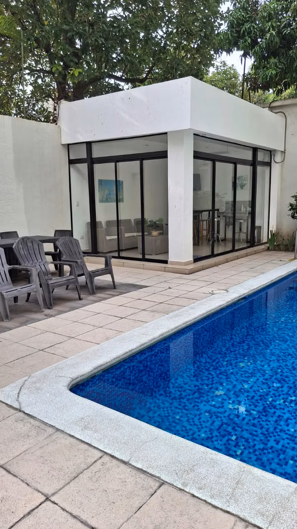 Apartamento en la Zona Escalon (en frente de Walmart)