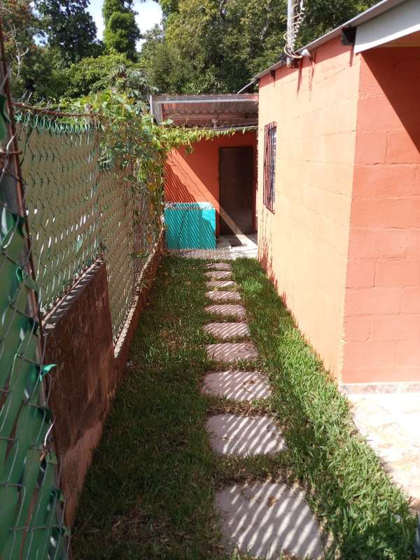 Alquilo casa Santo Tomás Canton Las Casitas. Zona cruz calle y Loma larga