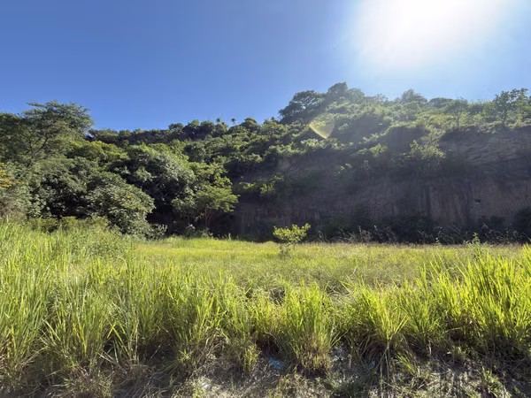 Land for Sale on Highway in Comalapa 2.3 Mz, 124; 9 min from Int. 124; 230 mts fte a ctra. 124; $500