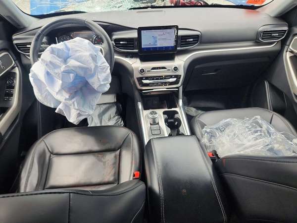 FORD EXPLORER XLT 2021