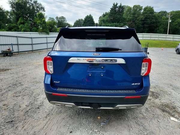 FORD EXPLORER XLT 2021